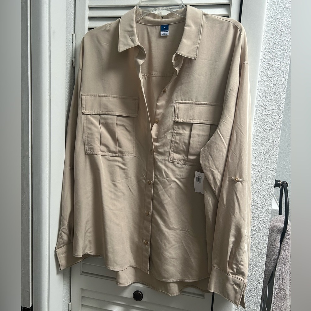 NWT Old Navy women’s XL button up blouse